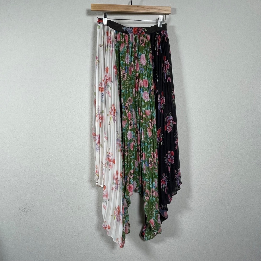 AMUR Dark Floral Pleated Handkerchief Midi Skirt Women 2 ‎ Fairycore Romantic